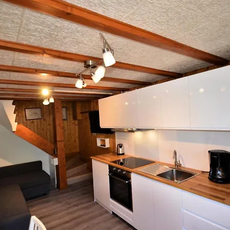 Clochette - Maison Renovee Sur 2 Etages Exposee Ouest Mae-9384 *